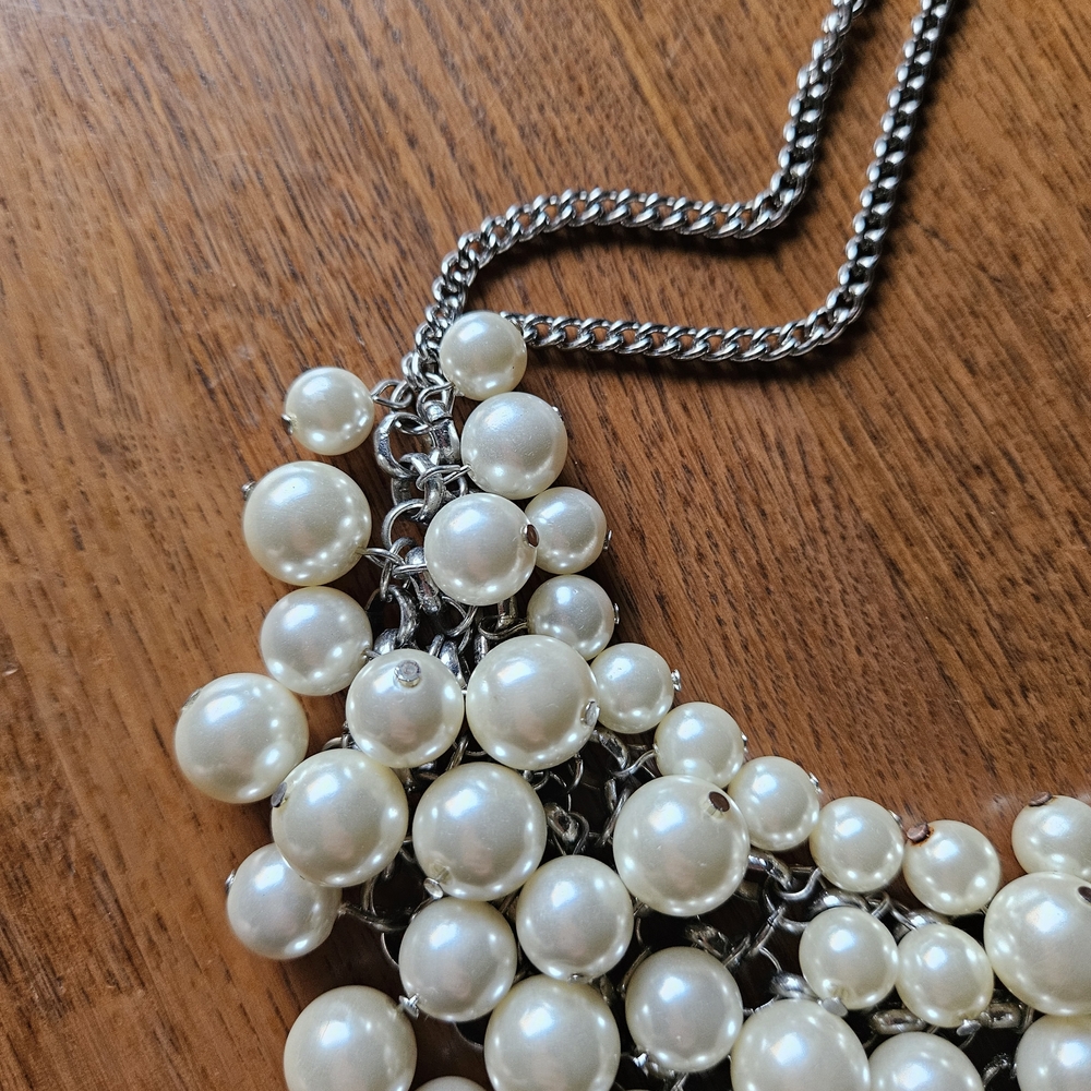 Chunky Pearl "Bib" Necklace
